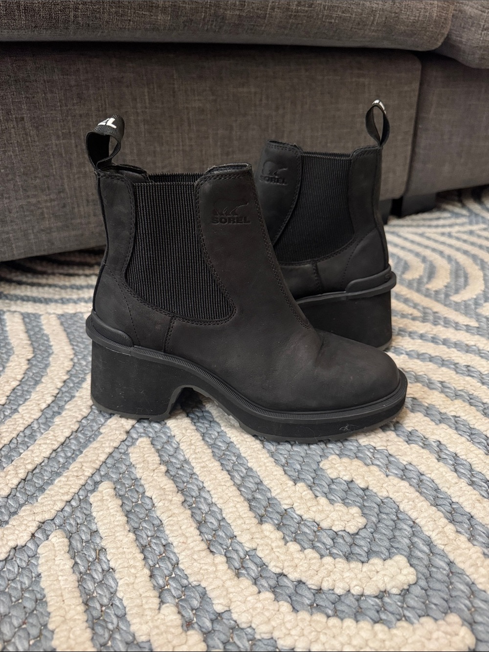 Sorel Black Leather Chelsea Block Heel Boots Size 7 Unworn